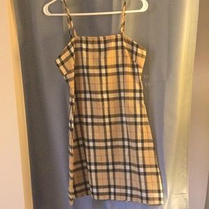 ‘Burberry’ pattern light fleece mini dress